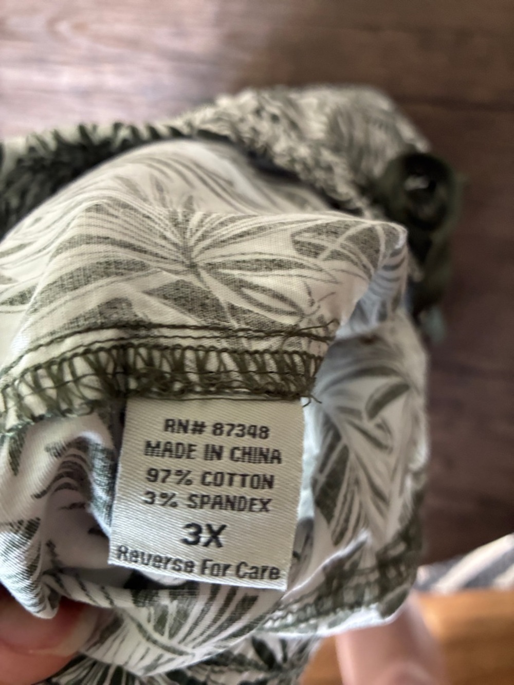 Palm Rio Olive & Cream Tropical Shorts - Picture 5 of 6